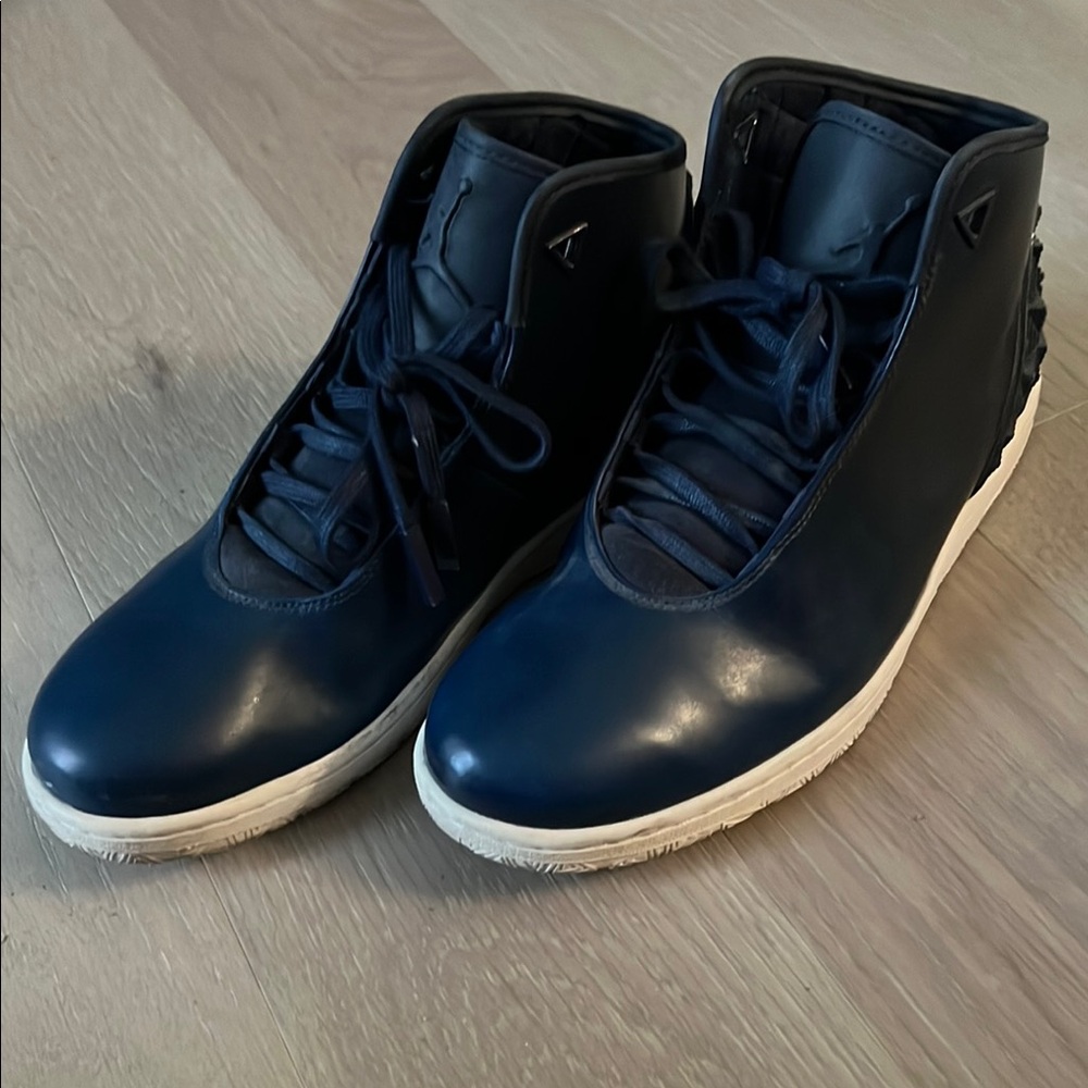 Jordan Blue and White Sneakers Classic Design